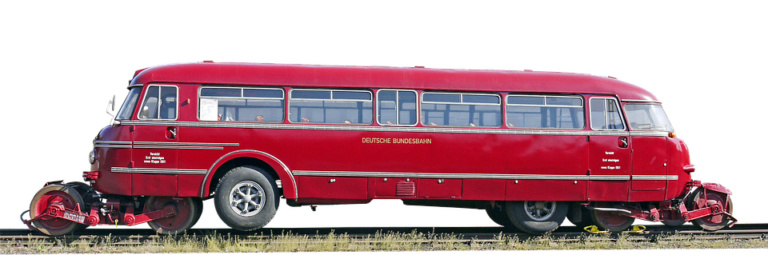 7 Benefits of Renting a Party Bus